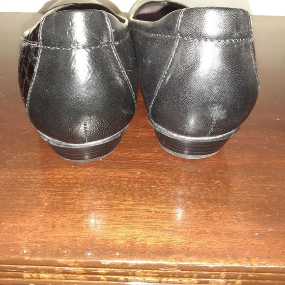 Clarks Shoes Black Leather Low Heel Slip-On Comfort Shoes 8 W Wide 83060 Career - Picture 6 of 12